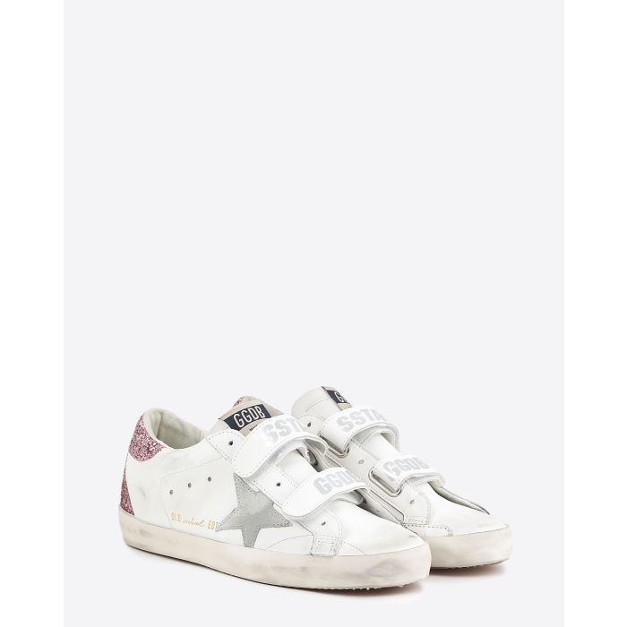 Sneakers à scratch Old School en cuir blanc étoile grise arrière paillettes violettes 82337 Golden Goose femme. Face. 