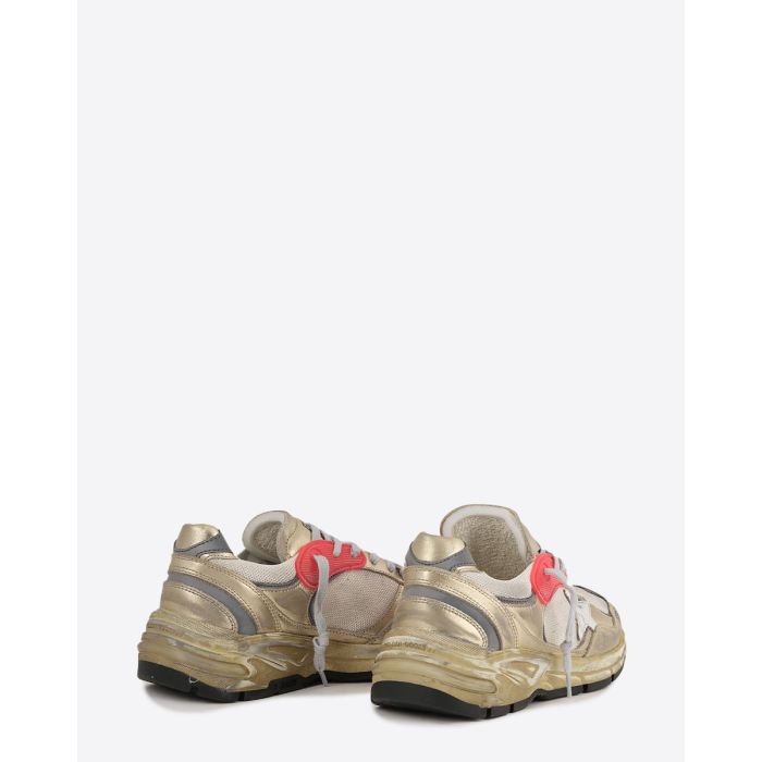Sneakers Running Dad Golden Goose homme dorées étoile blanche. Arrière.