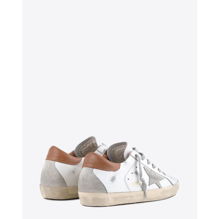 Sneakers Superstar homme en cuir blanc étoile en cuir suédé écru arrière beige Golden Goose. Arrière. 