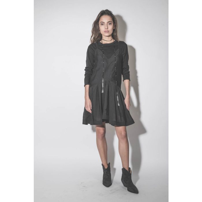 Tee-shirt col rond manches longues en jersey de coton noir Crop The Great.  Porté de face.