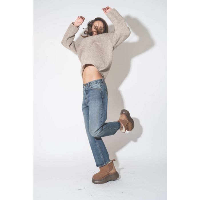 Pull droit col rond en alpaga uni beige clair Thibault Van Der Straete. 