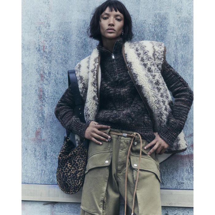 Veste sans manches effet mouton imprimé écru et marron Maximilia Isabel Marant Etoile. Porté de face. 