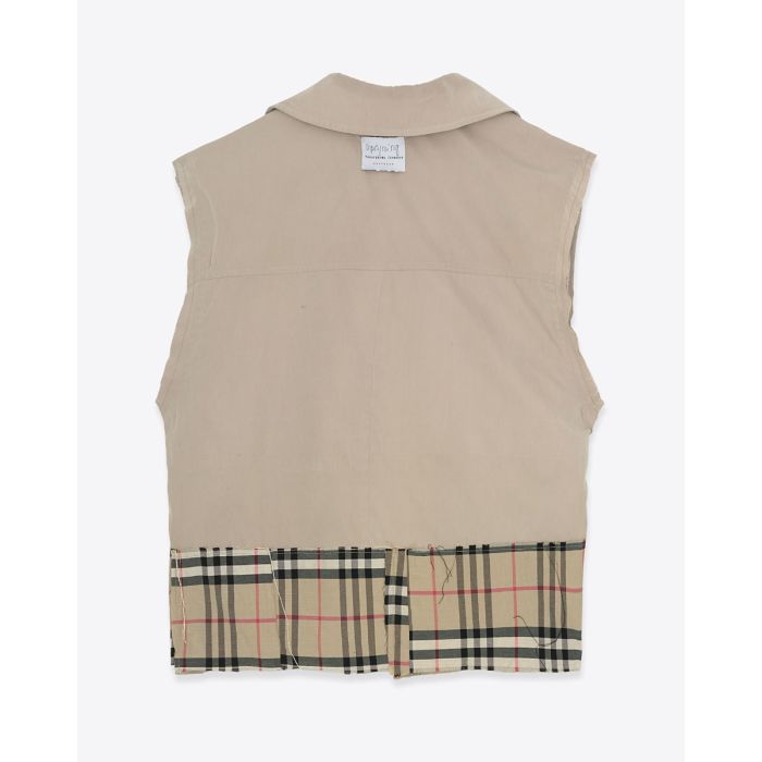 Veste sans manches Upcycling Yekaterina Ivankova en toile beige et carreaux « Burberry ». Vue de dos.