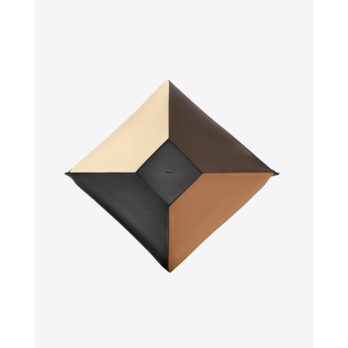 Sac cabas Wonton large Yuzefi en cuir grainé multi-couleurs Coffee (marron, écru, noir, cognac). Détail du dessous du sac.
