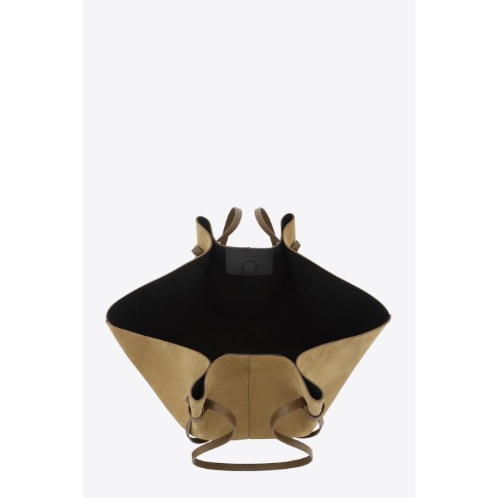 Sac cabas Mochi Large Yuzefi en cuir suédé Fennel camel sable, grand sac porté épaule à la silhouette structurée et au design contemporain.
Vue de l'intérieur.