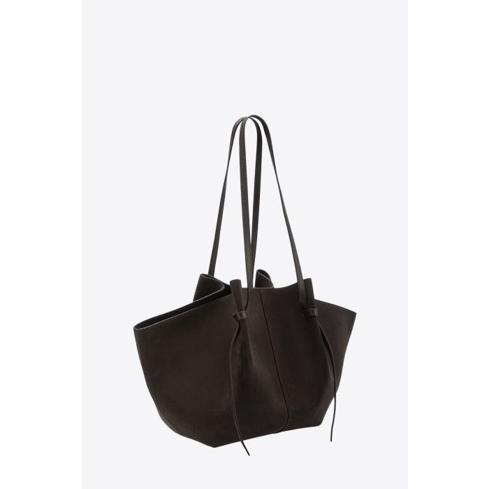 Sac cabas Mochi Large Yuzefi en cuir suédé Ganache marron foncé, grand sac porté épaule à la silhouette structurée et au design contemporain. Vue de profil.