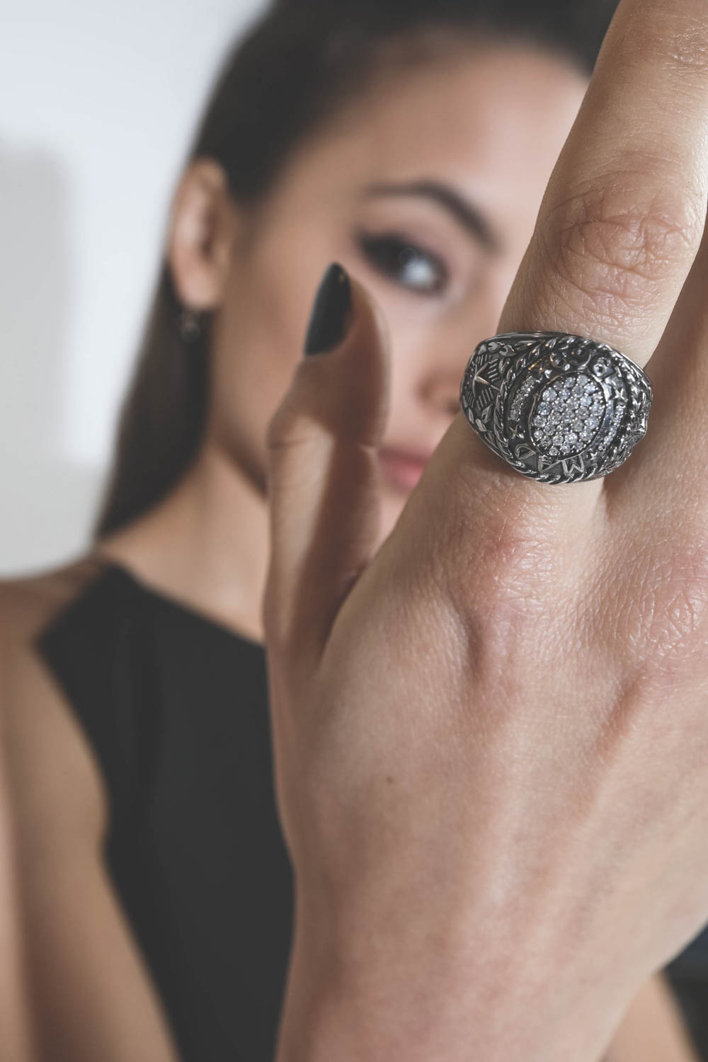 Produit Chevalière en argent et diamants blancs De Jaegher.