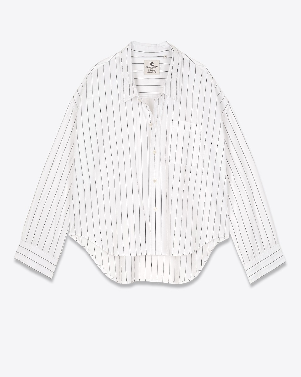 Chemise courte manches longues Denimist en popeline de coton blanc &agrave; fines rayures noires. Vue de face.