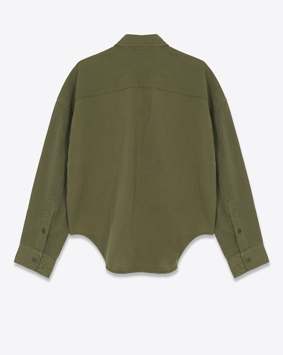 Chemise utilitaire courte Denimist en coton vert olive. Vue de dos. 