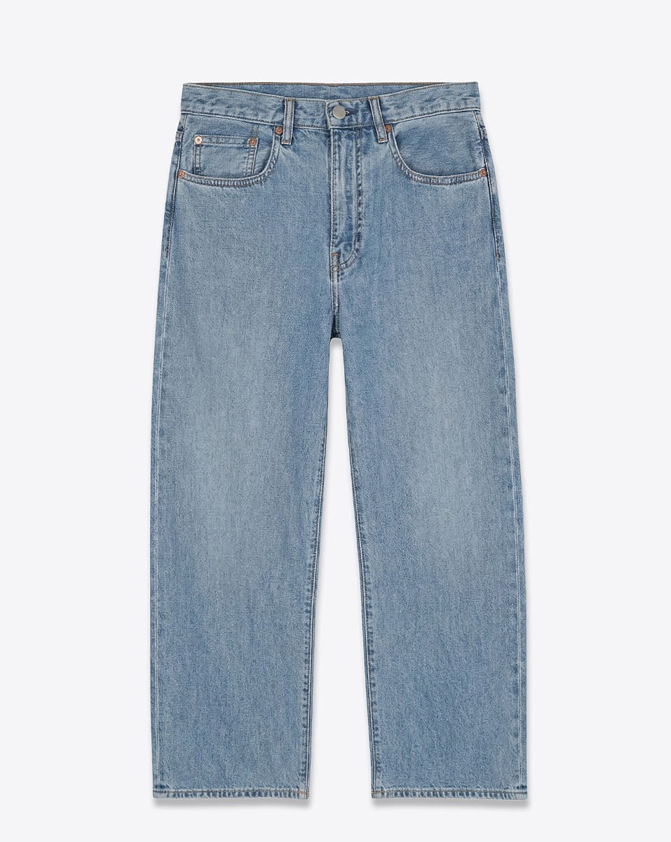 Jean ample Georgia Denimist en denim bleu clair d&eacute;lavage &laquo; Stone Wash Blue &raquo;, vu de face.