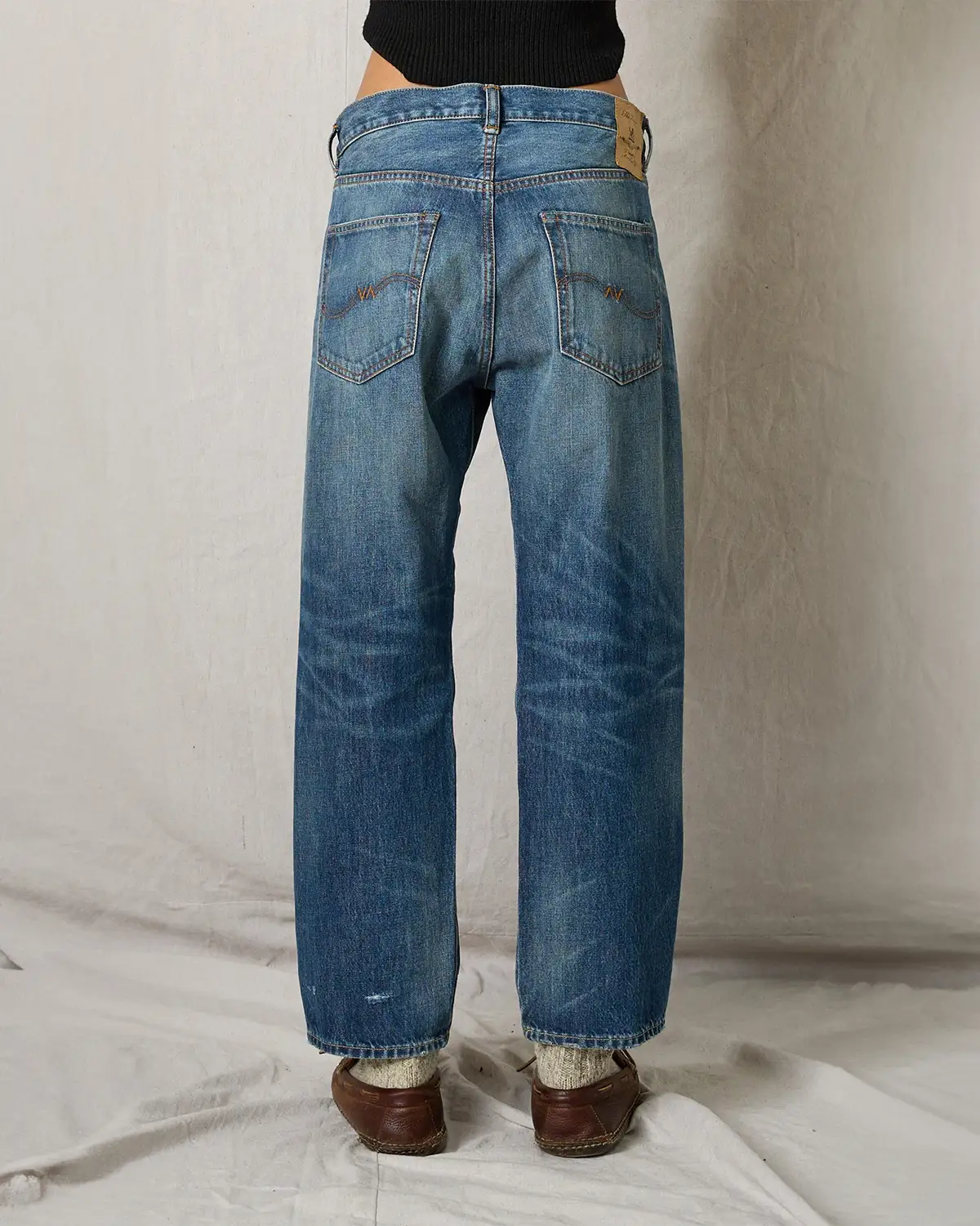 Jean Lucy Boyfriend Denimist en denim bleu délavé. Vue dos. 