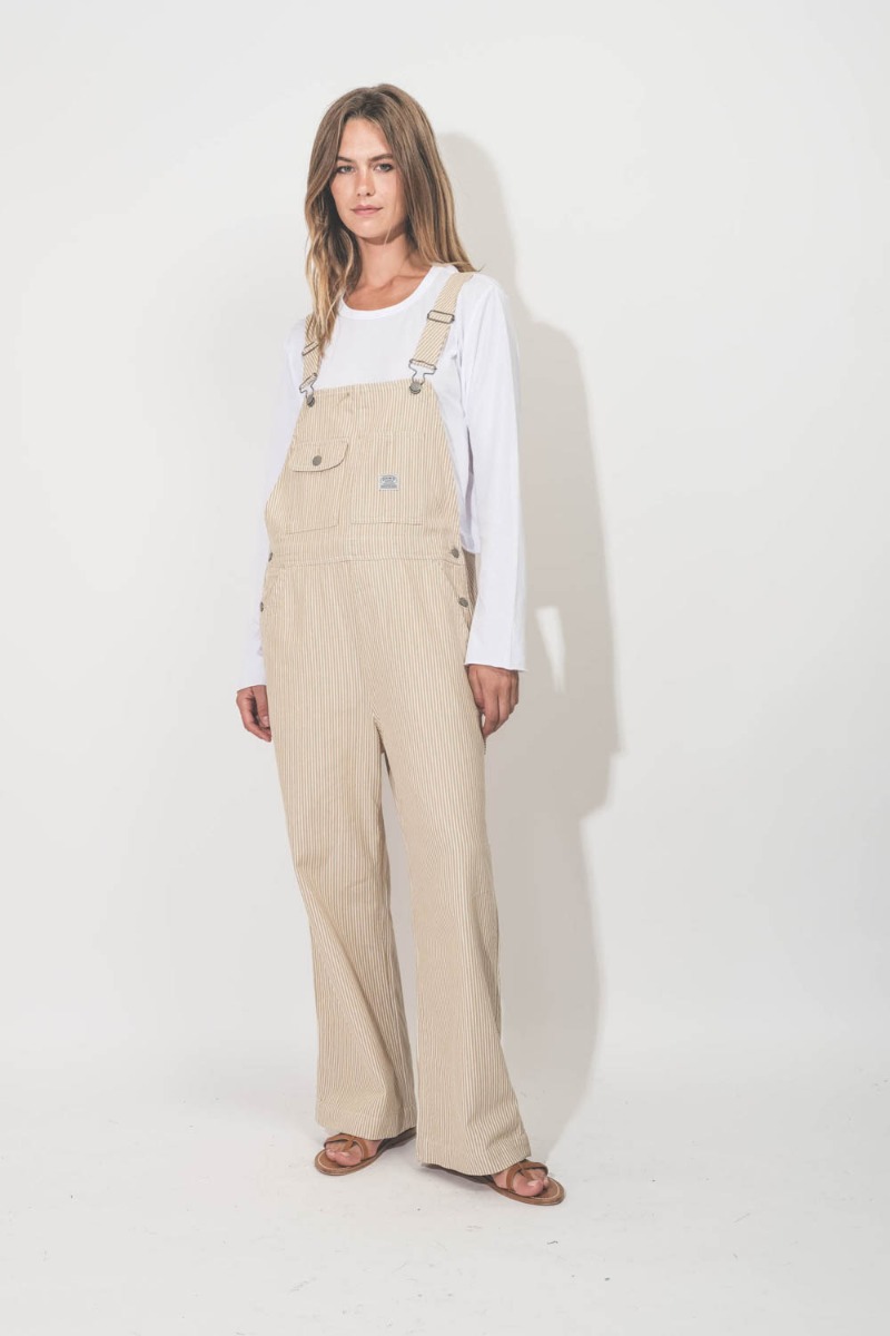 Salopette Overall à rayures kaki Denimist. Portée de face.