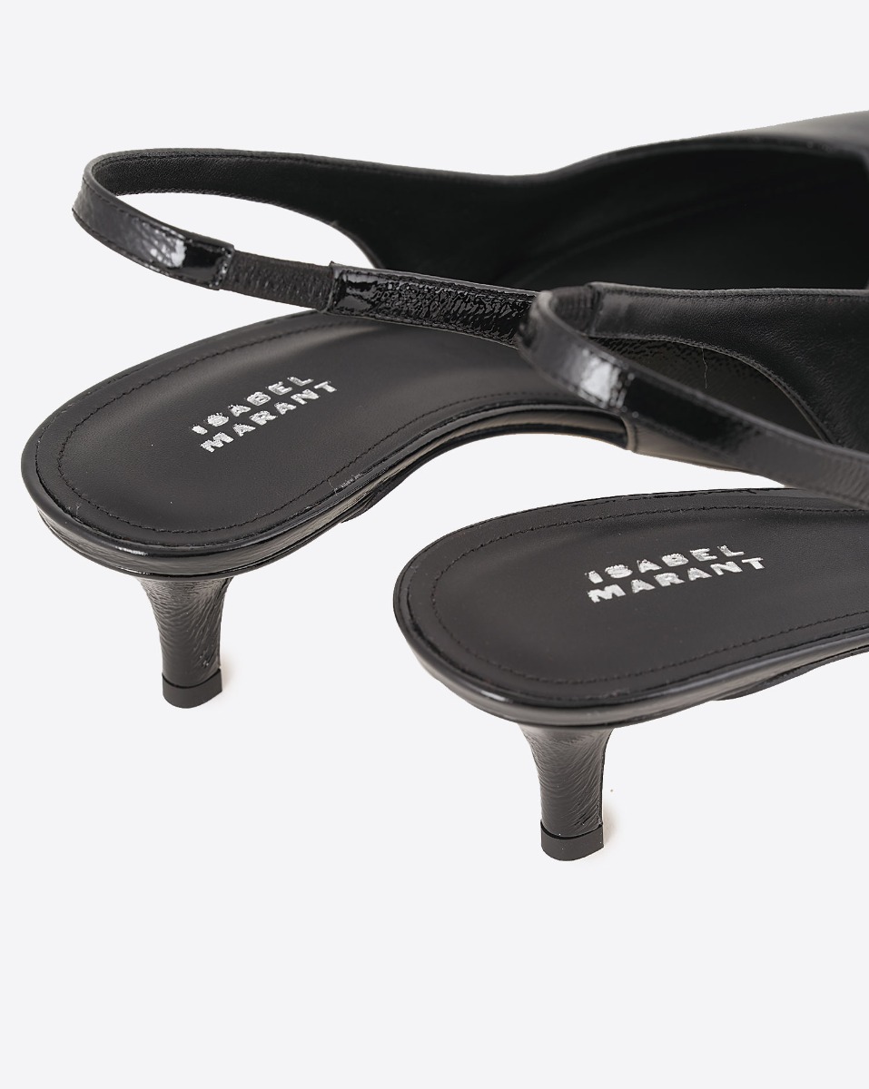 Escarpins Padim Isabel Marant en cuir noir. Détail de la bride arrière. 