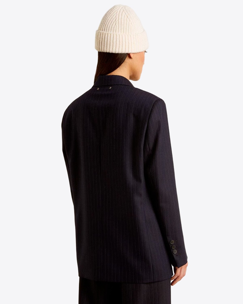 Veste blazer Maia Golden Goose en laine froide bleu nuit à rayures portée de dos.