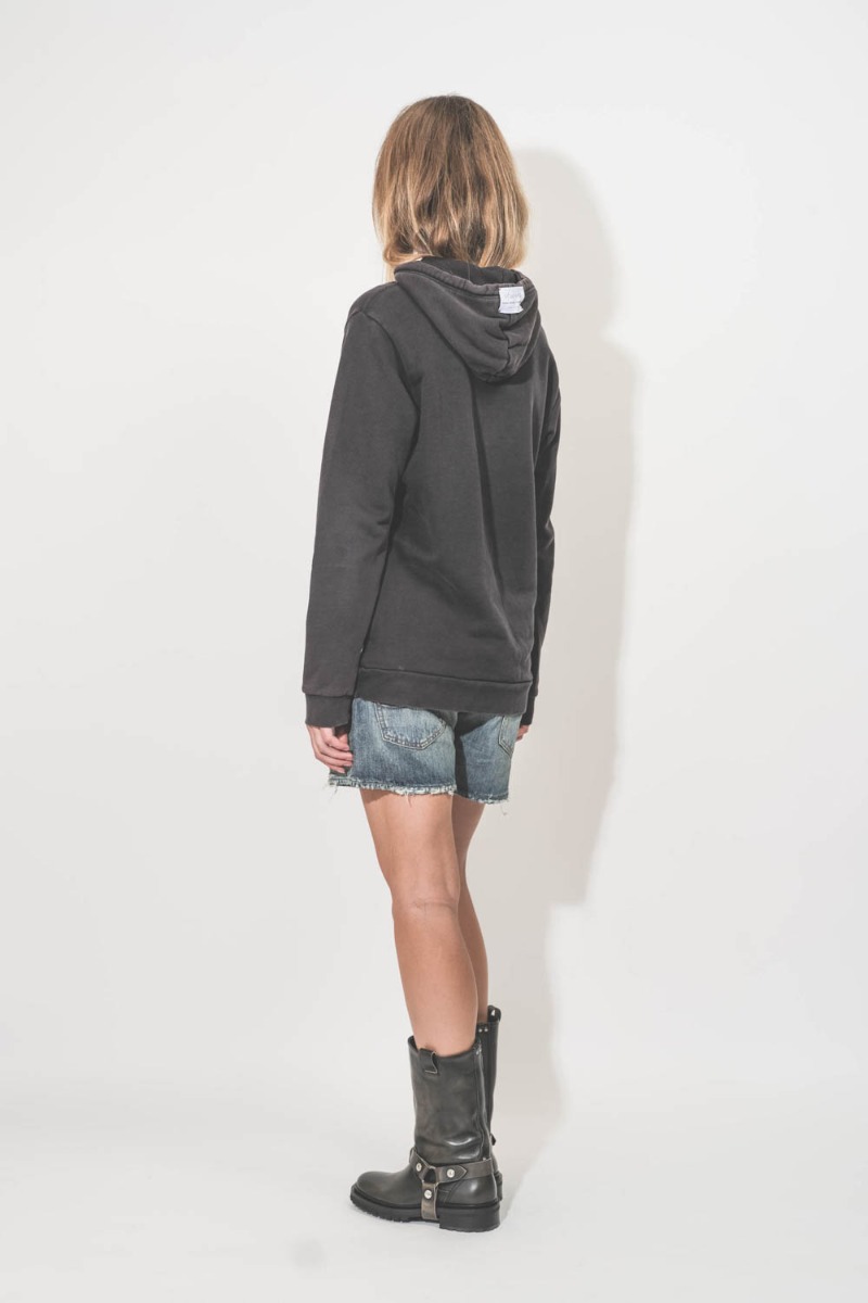 Bottes Kurt Biker Golden Goose en cuir noir. Portées de dos.