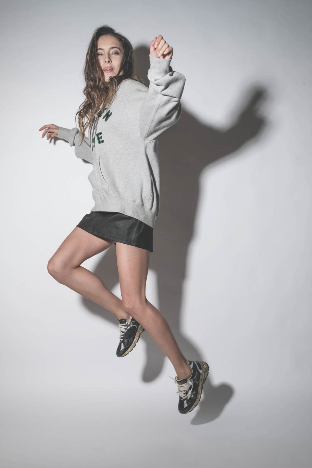 Baskets Running Dad noir et argent 90282 Golden Goose femme.