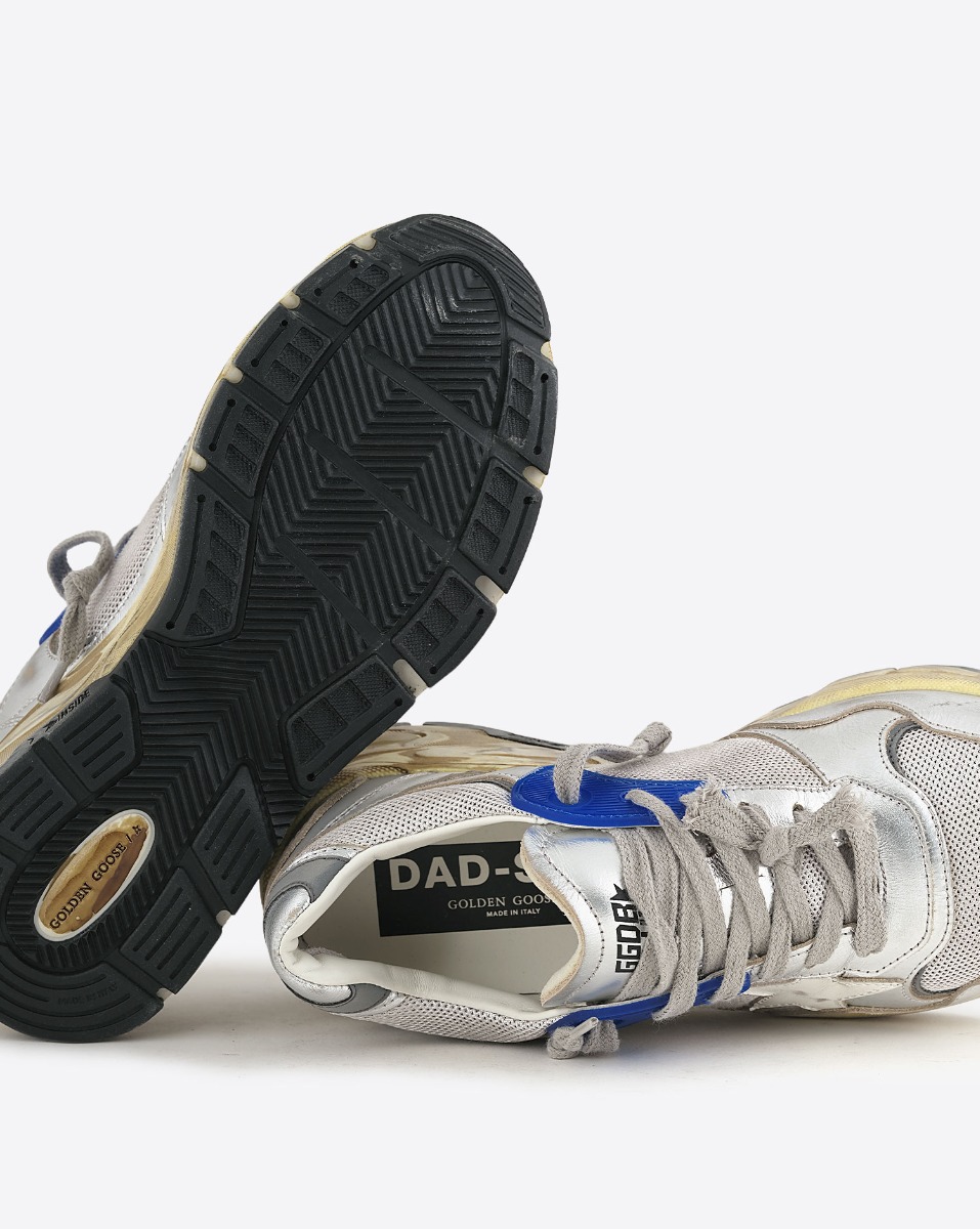 Sneakers Golden Goose homme Running Dad White Silver 70137. D&eacute;tails des semelles.