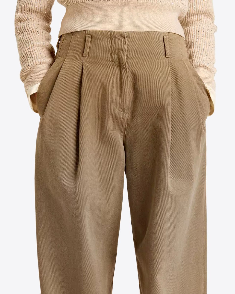 Pantalon Flavia Golden Goose Femme en coton kaki. Détail des pinces.