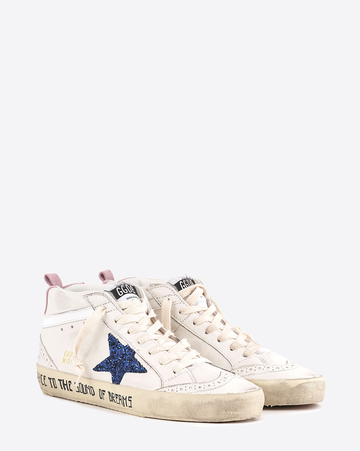 Produit Sneakers Mid Star Golden Goose femme en cuir blanc étoile à paillettes bleues arrière rose. Face.