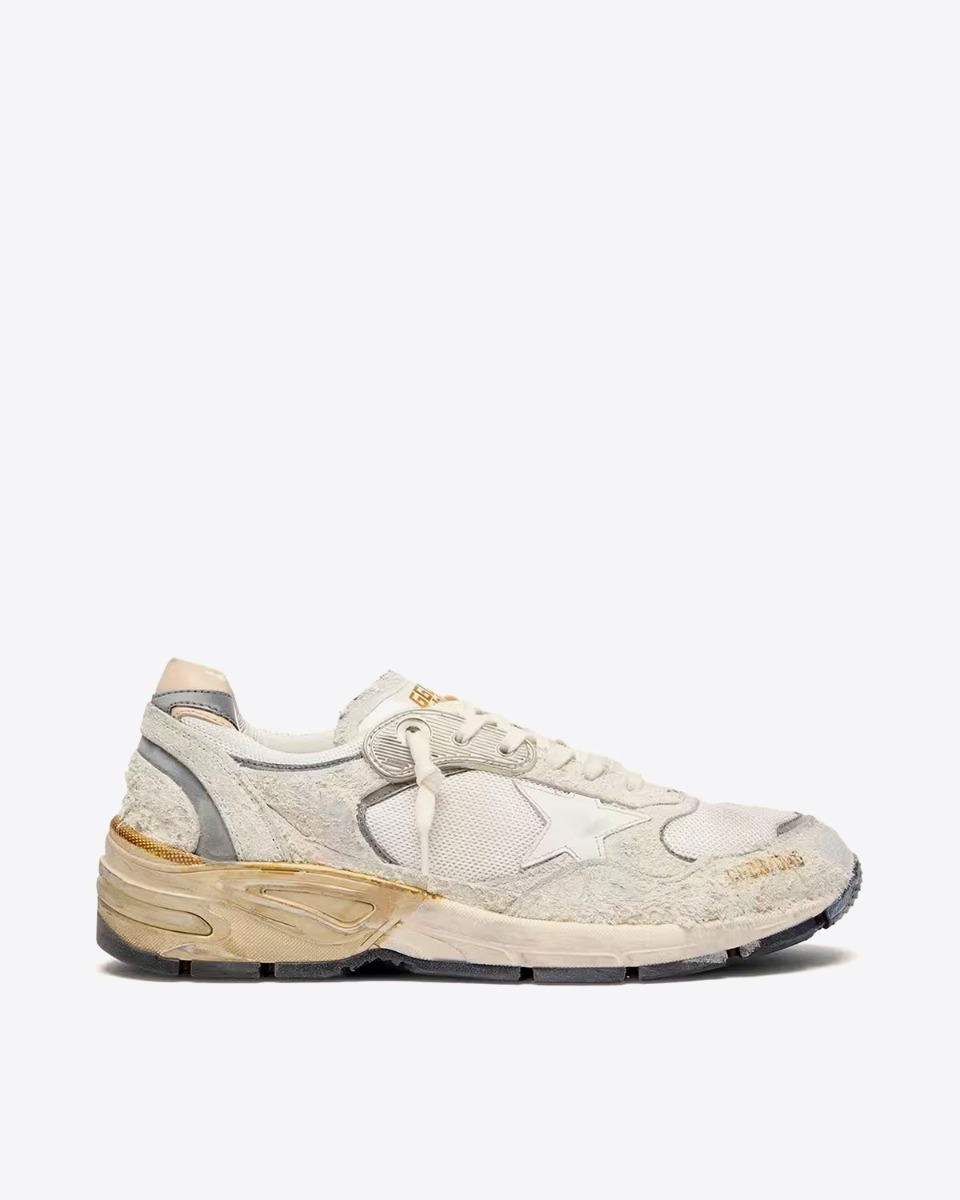 Sneakers Running Dad 80185 Golden Goose femme écru étoile argent. Vue de profil.