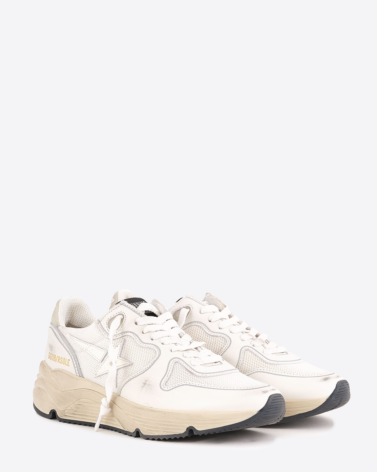 Produit Sneakers Running Sole Golden Goose femme blanche étoile en cuir blanc arrière argent. Face.