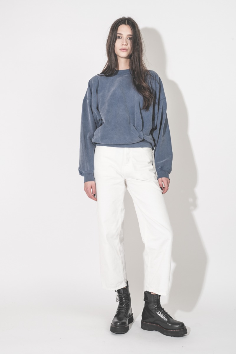 Jean Betty Bull Haikure en coton blanc Off White, port&eacute; de face.