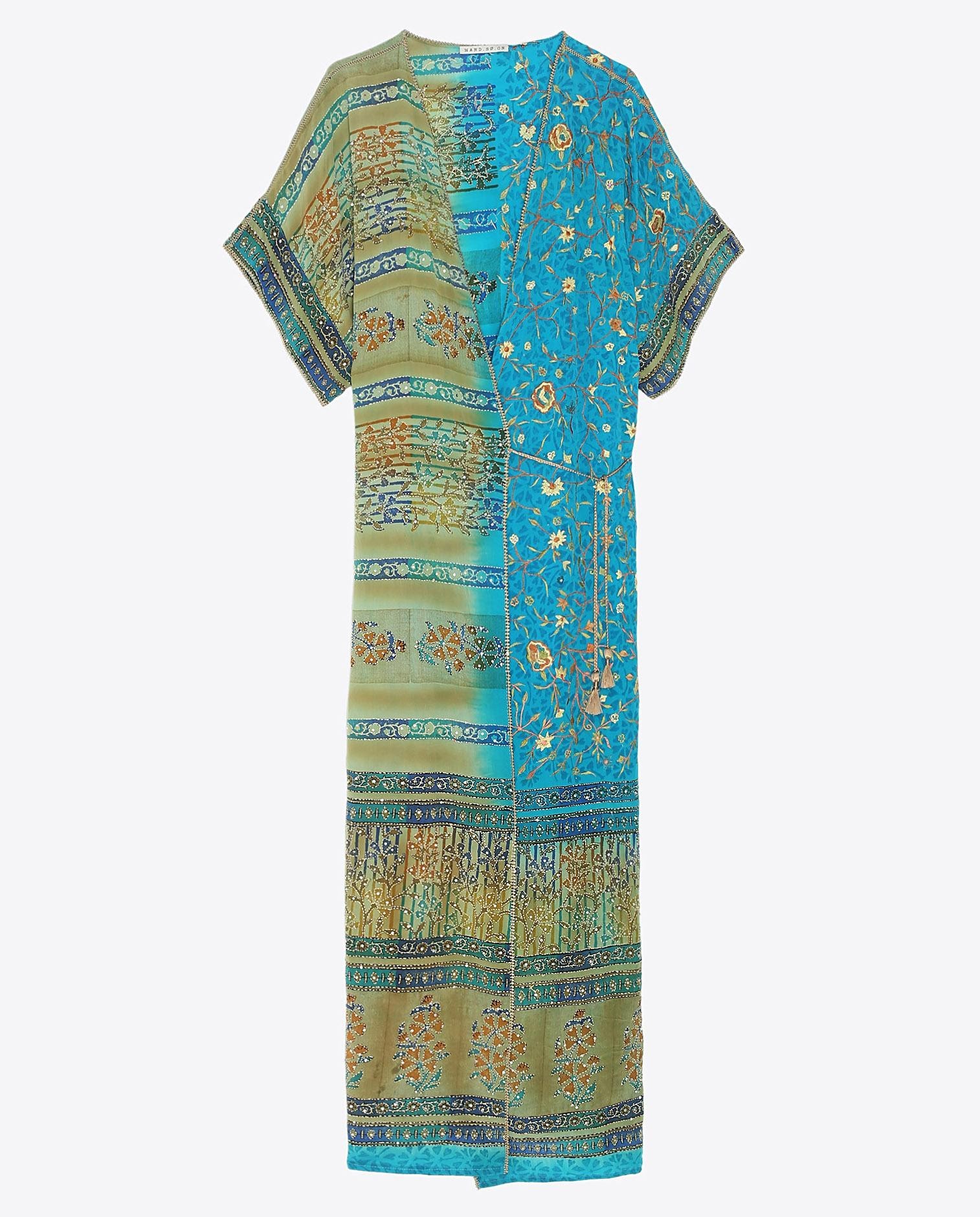 Robe Kimono sari vintage re-brodé dans les teintes de turquoise et vert.