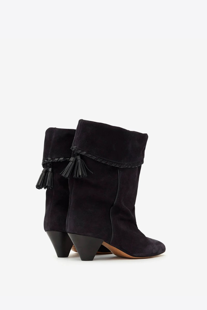 Produit Boots Dalby Isabel Marant en cuir suédé noir délavé. Dos. Détail du talon conique.