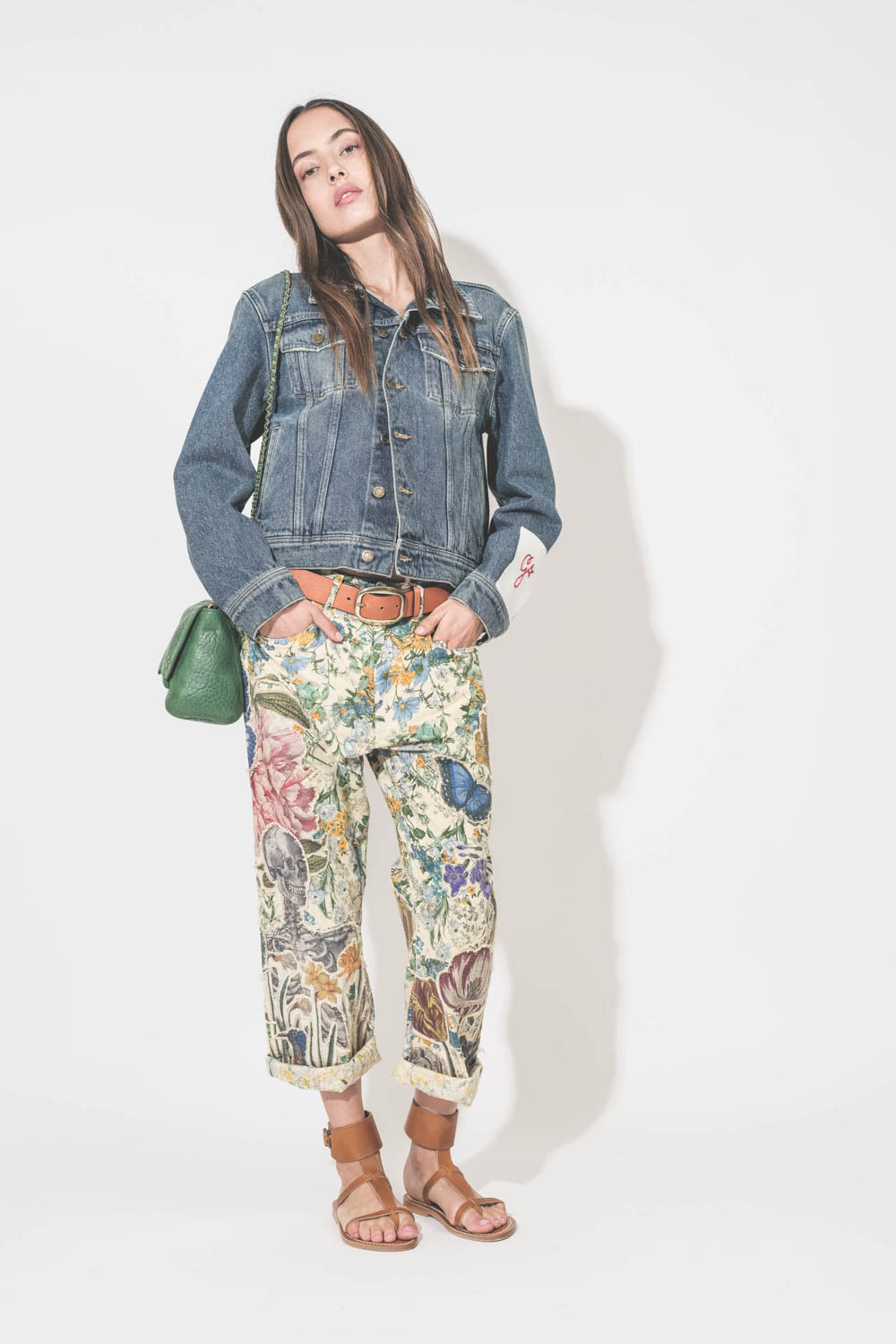 Ceinture large en cuir naturel cognac Dara Isabel Marant. Porté avec un pantalon à fleurs Boyfriend.