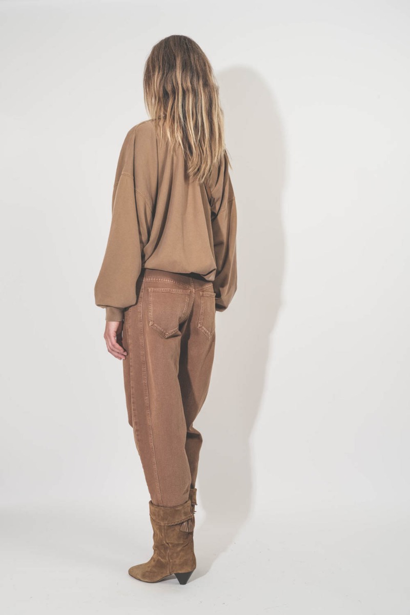 Jean Oriane Isabel Marant Etoile en toile denim ocre. Porté de dos.