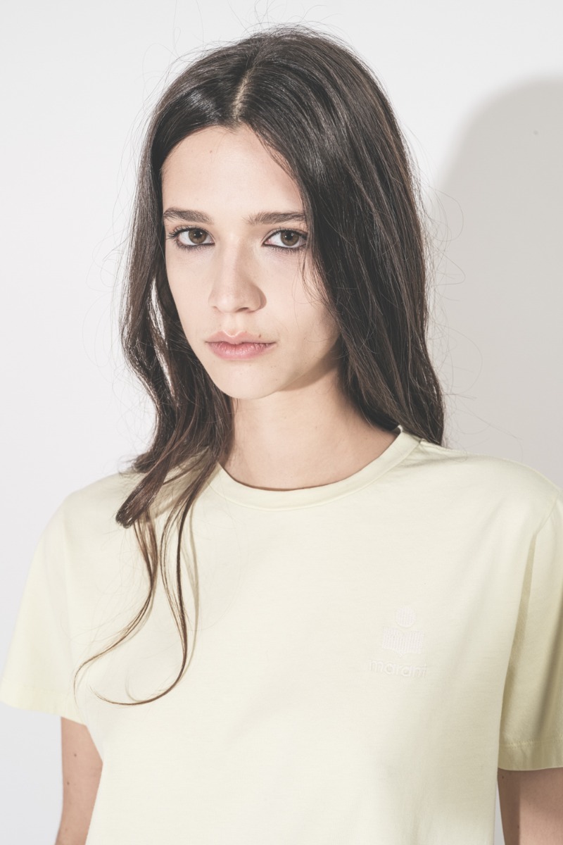 T-shirt Aby Isabel Marant &Eacute;toile en coton jaune p&acirc;le, logo brod&eacute; en &eacute;cru au-dessus de la poitrine. D&eacute;tail de l'encolure ronde bord-c&ocirc;te.