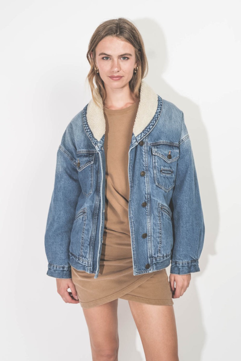 Veste Pimia Isabel Marant Etoile en denim bleu fourr&eacute;e. Port&eacute;e de face.