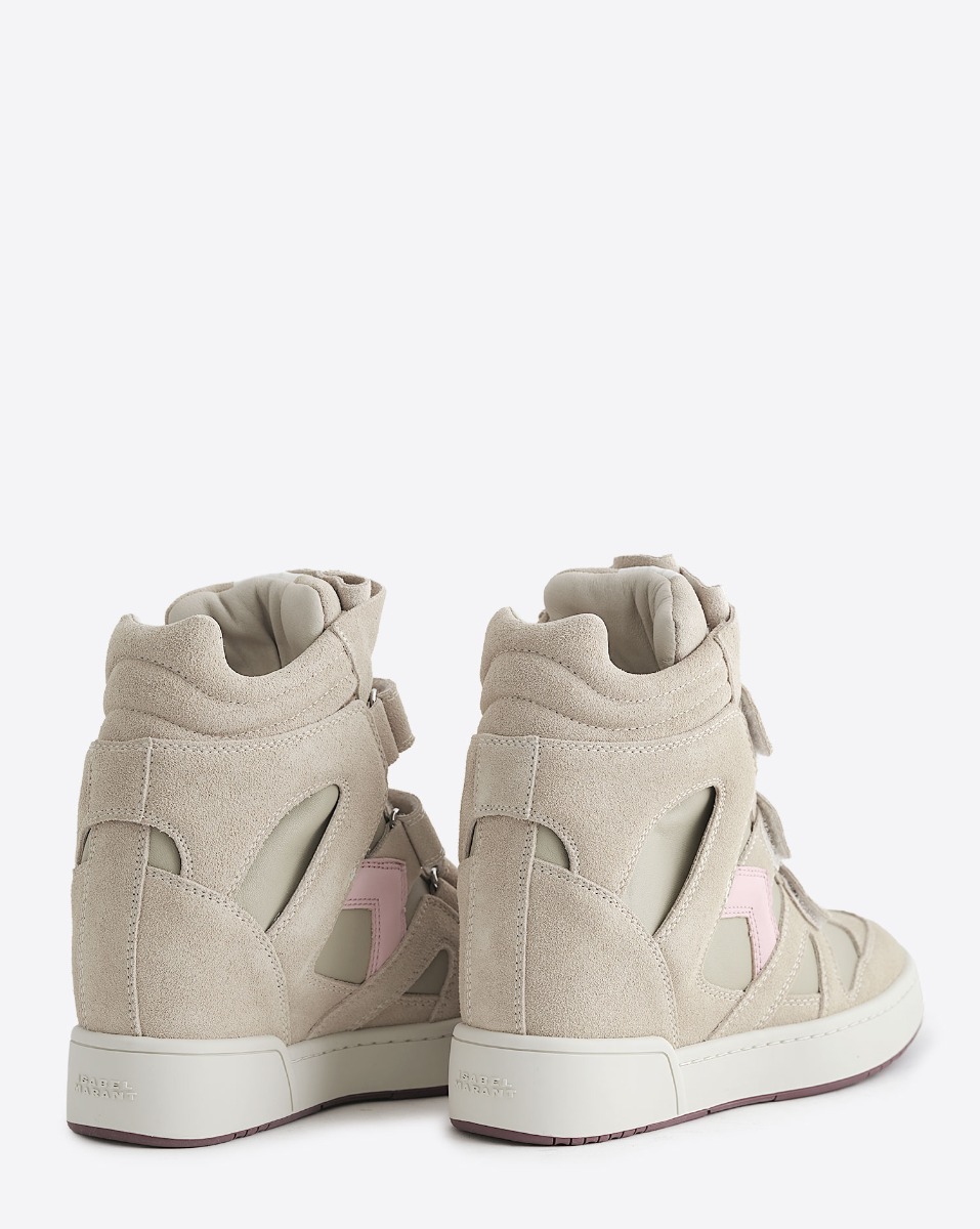 Sneakers compens&eacute;es &agrave; scratch IM3 Isabel Marant en cuir su&eacute;d&eacute; beige, bande en cuir rose. Vue de dos.