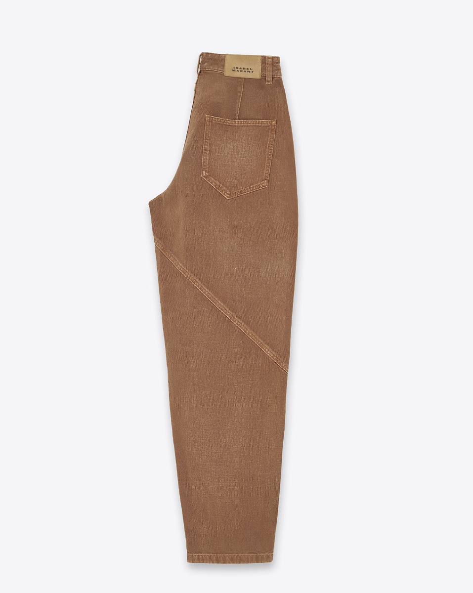 Jean Catarina Isabel Marant Etoile. Forme Regular. Détails de coutures surpiquées. Détail du logo beige embossé Isabel Marant. Profil.