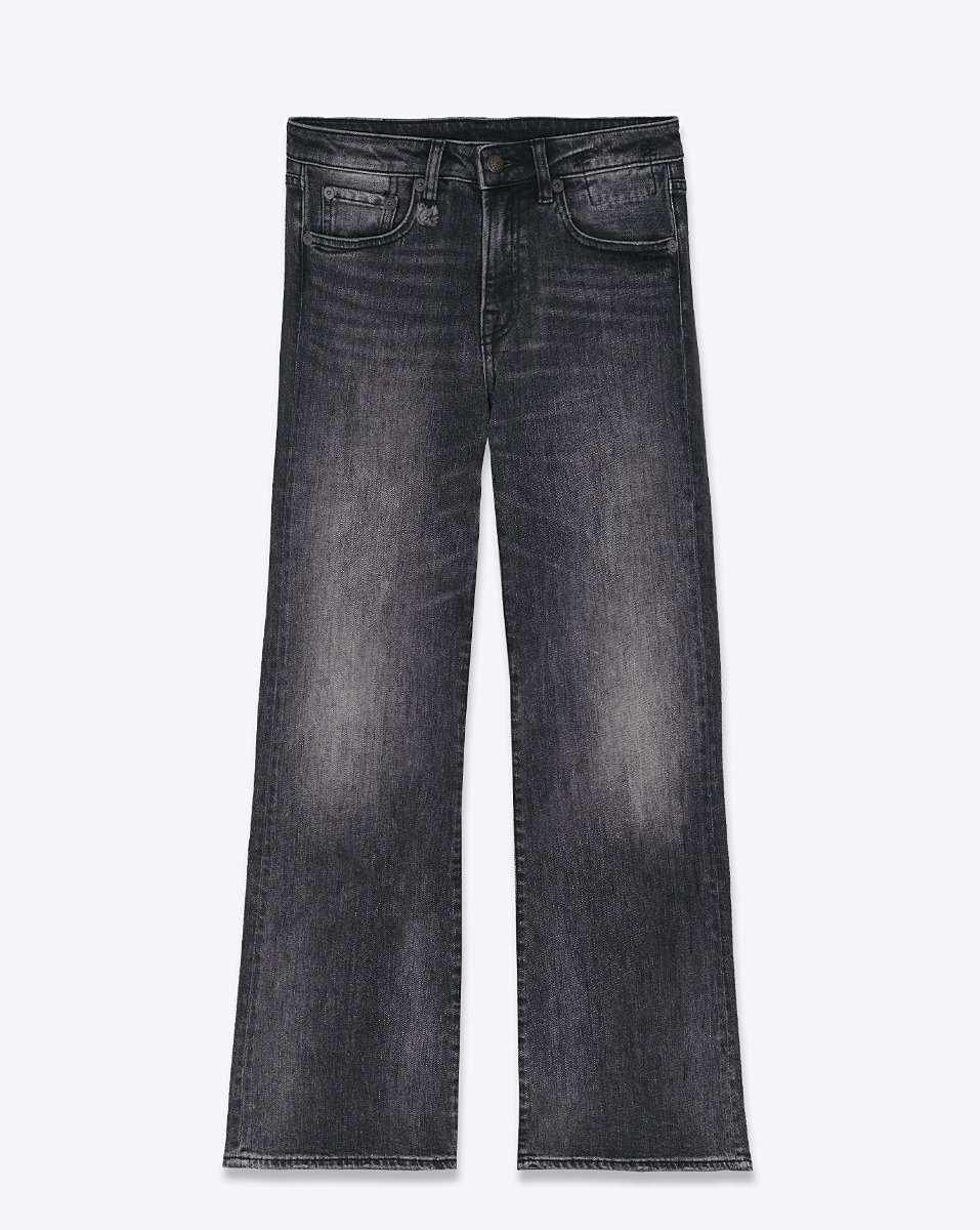 Produit Jean évasé Joan Kick Flare R13 en denim noir délavé Kennet Black Stretch. Vue de face.