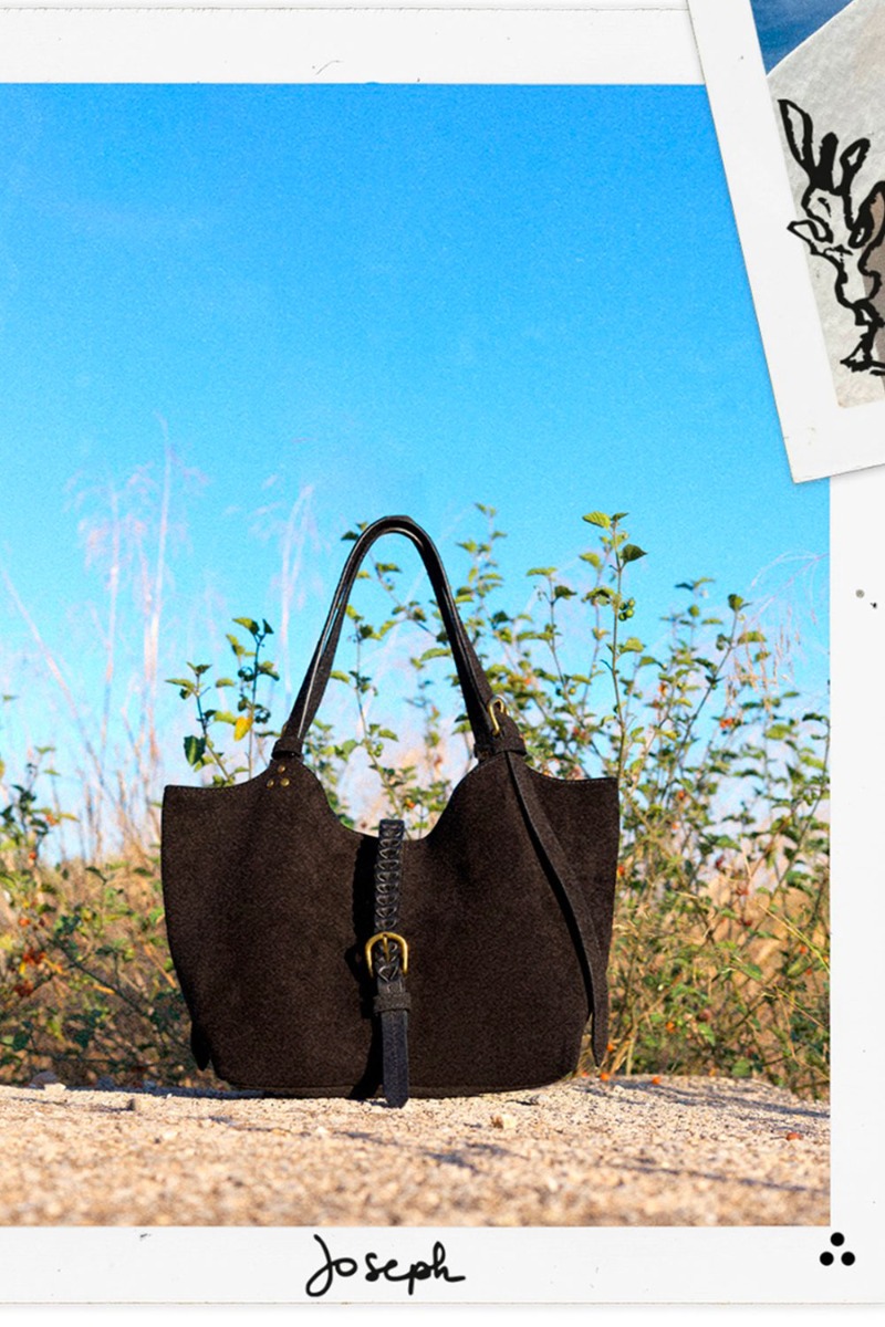 Sac cabas Joseph S J&eacute;r&ocirc;me Dreyfuss en cuir su&eacute;d&eacute; noir, photographi&eacute; par Germain Chauveau &agrave; Ibiza.