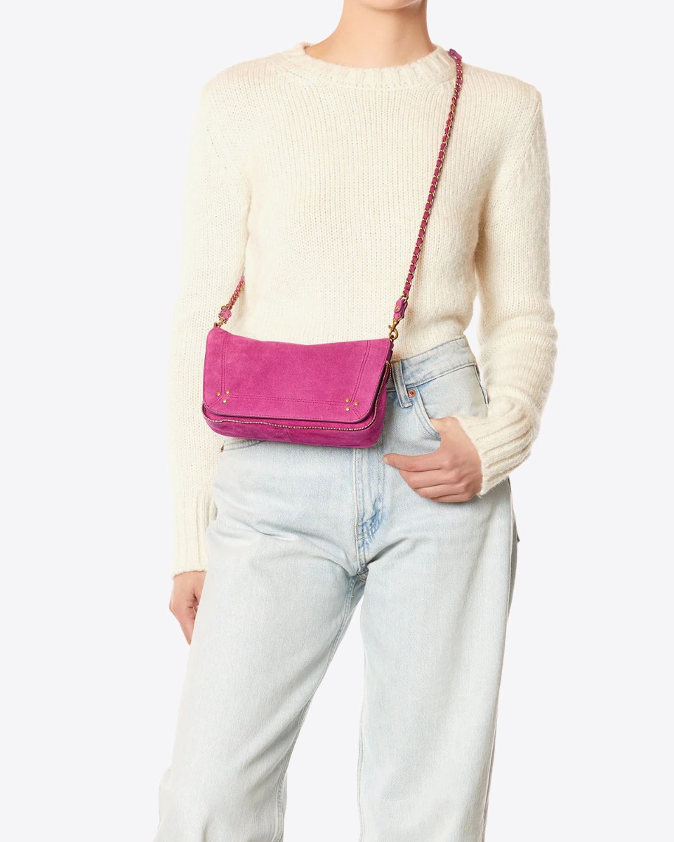 Sac Bobi S en cuir suédé rose Orchidée Jérôme Dreyfuss porté crossbody.