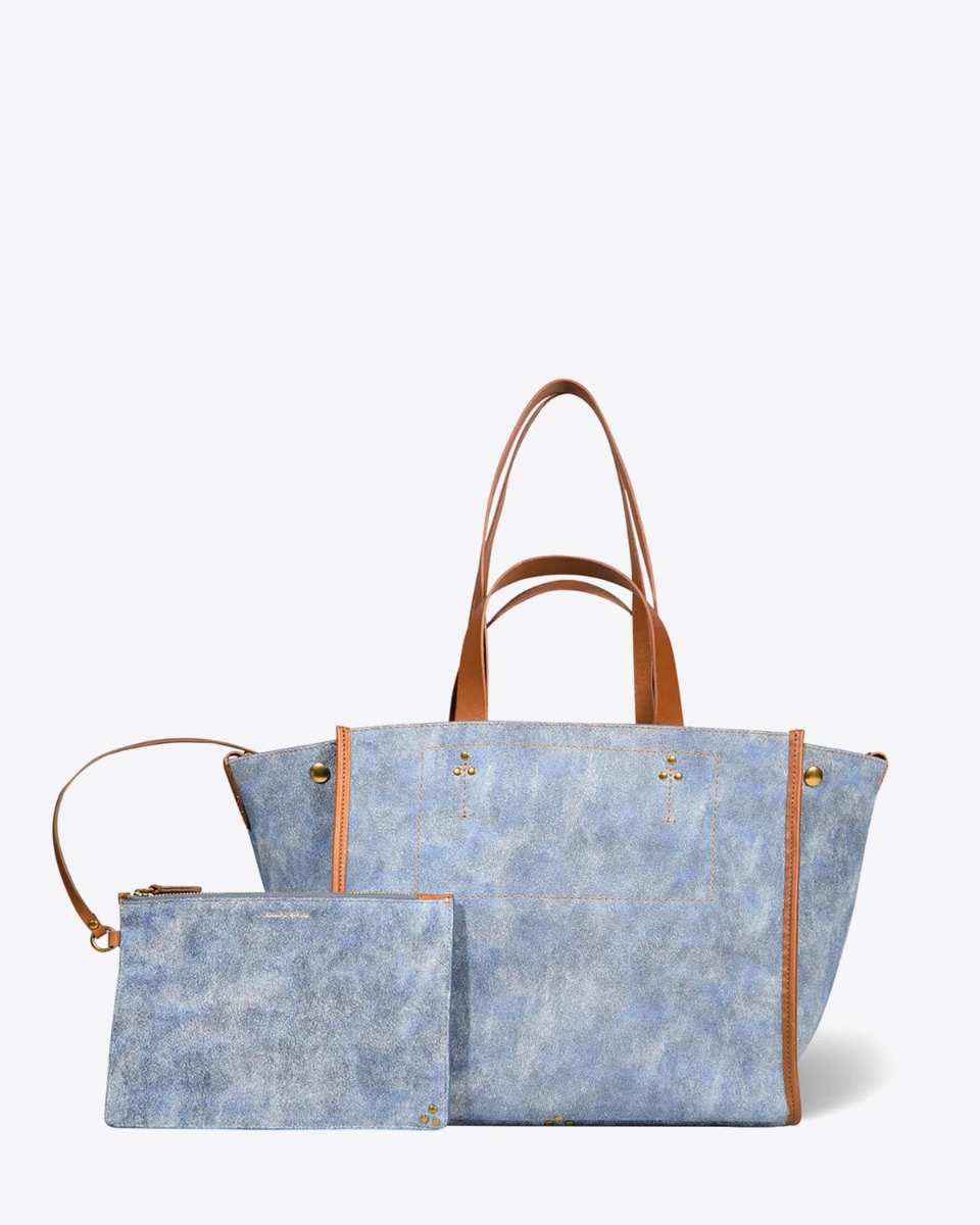 Sac cabas L&eacute;on M J&eacute;r&ocirc;me Dreyfuss en cuir su&eacute;d&eacute; jean d&eacute;lav&eacute;. Vue de face avec sa pochette int&eacute;rieure.