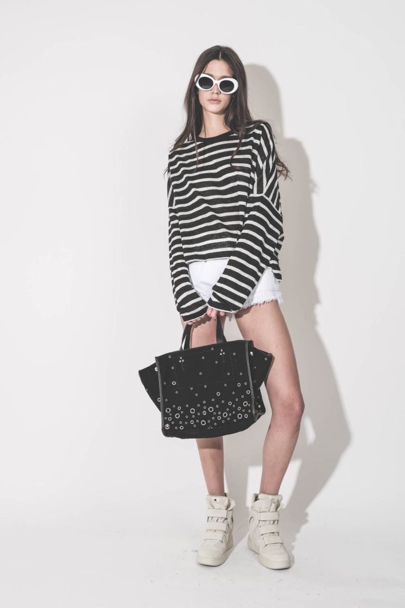 Sac cabas L&eacute;on M Tandem J&eacute;r&ocirc;me Dreyfuss en cuir su&eacute;d&eacute; noir, avec &oelig;illets en m&eacute;tal argent&eacute;, port&eacute; &agrave; la main.