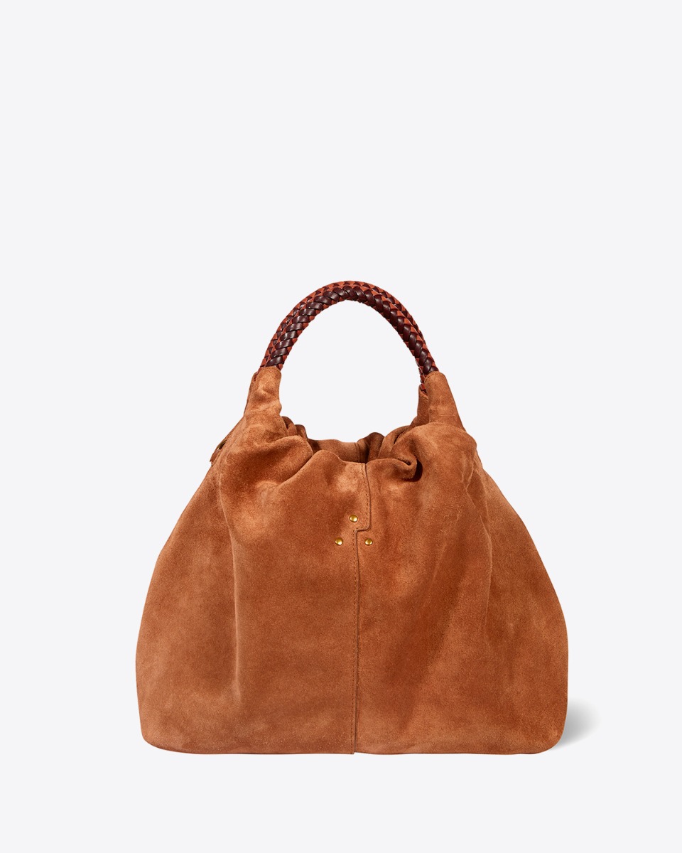 Produit Sac Gordi M Jérôme Dreyfuss en cuir suédé caramel. Anses rondes en cuir tressé et bandoulière longue amovible. Porté main, épaule ou croisé. Face.