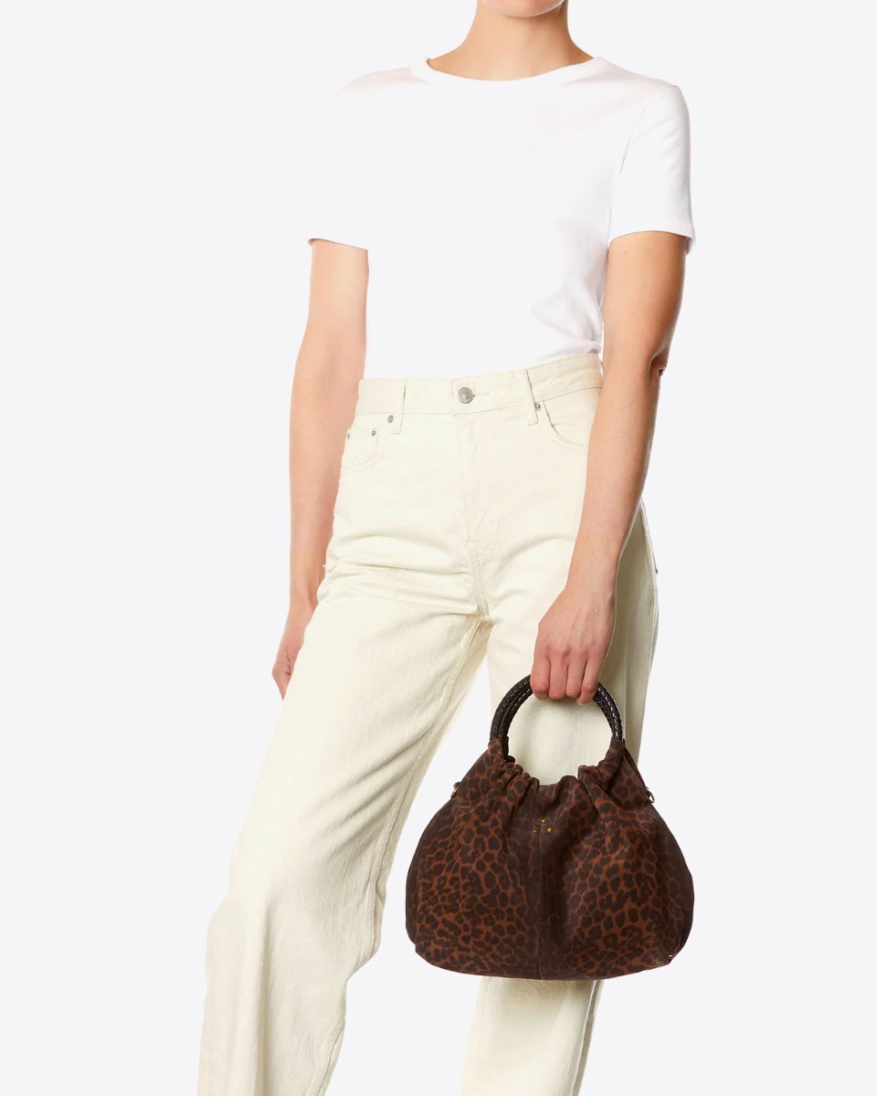 Sac bourse Gordi M Jérôme Dreyfuss en cuir suédé léopard porté main.