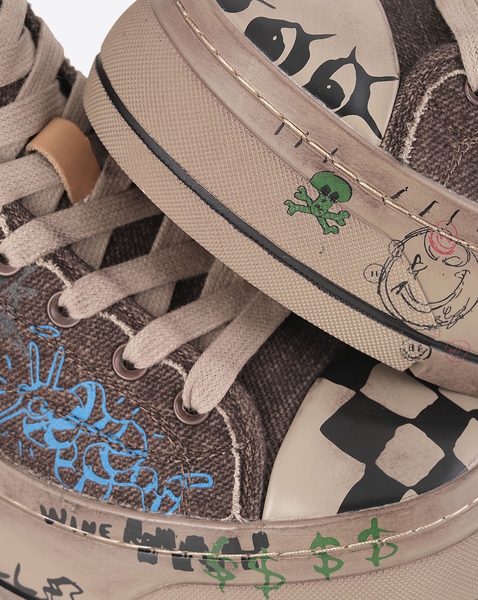 Sneakers compens&eacute;es Kurt R13 en toile de laine marron tagu&eacute;e. D&eacute;tail des mati&egrave;res.