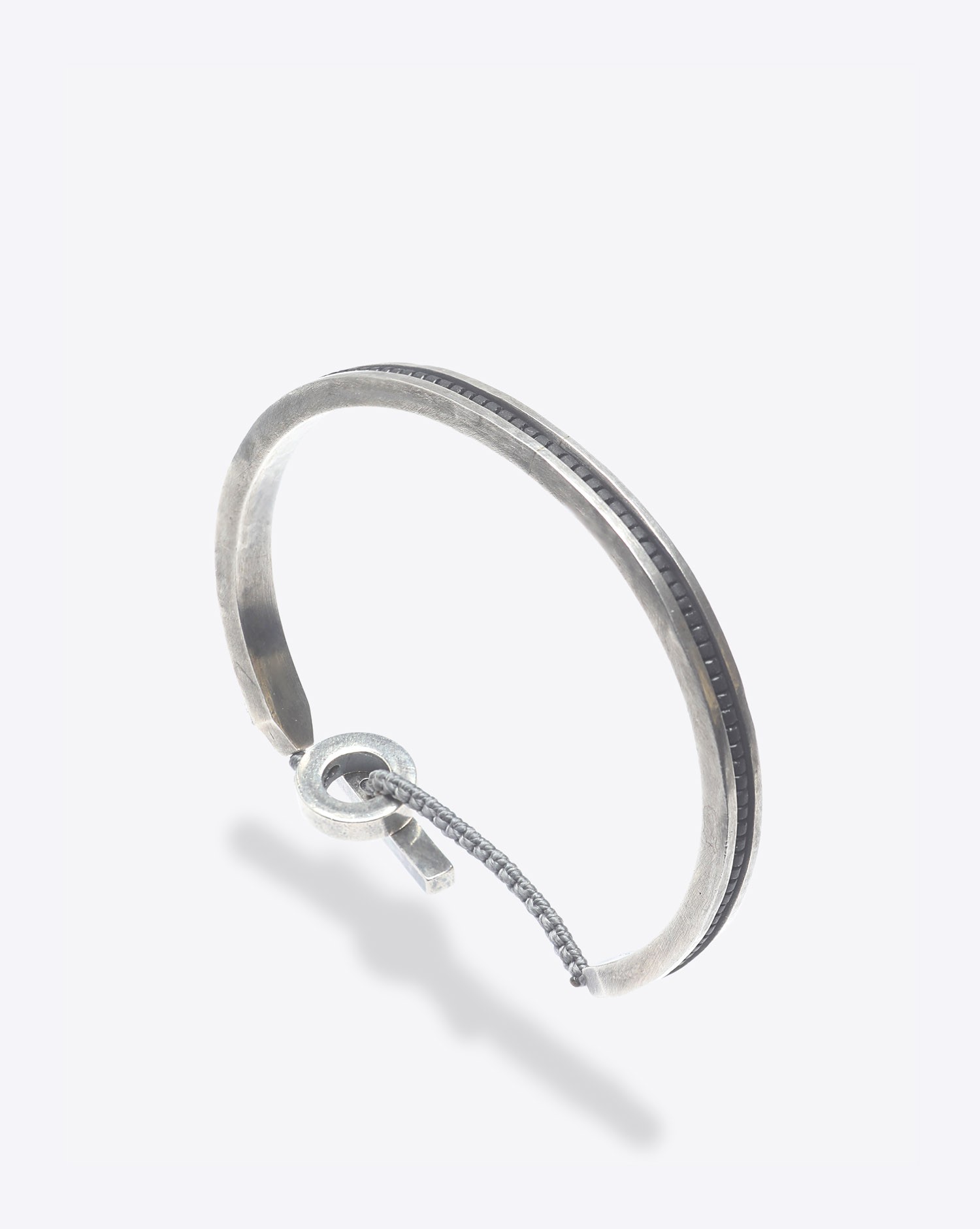 Bracelet Rigide Argent et Pierre Noire M.Cohen Los Angeles. Profil.