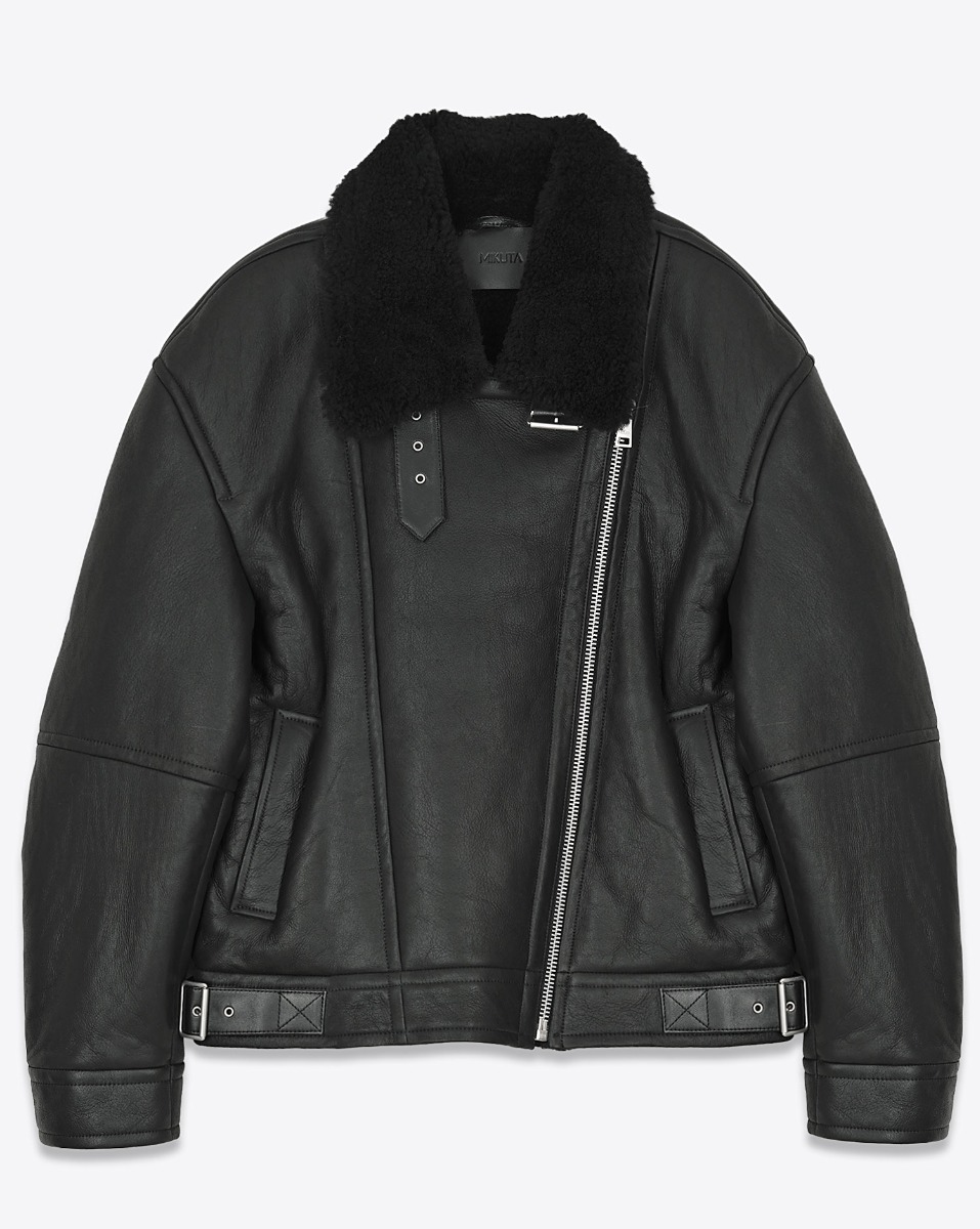 Blouson bombardier Mikuta en cuir et peau de mouton noir ultra-chaude. Vue de face.