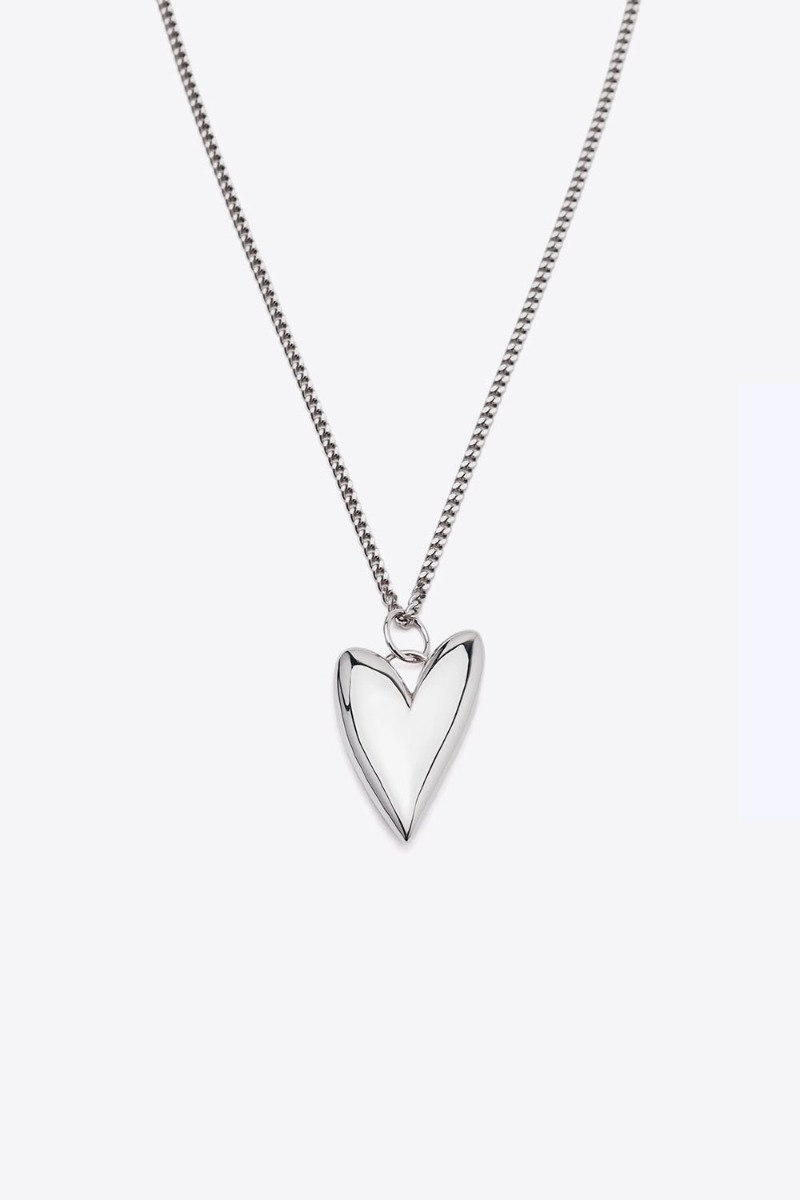 Collier long pendentif coeur Mikuta en argent sterling 925. Vue de face.