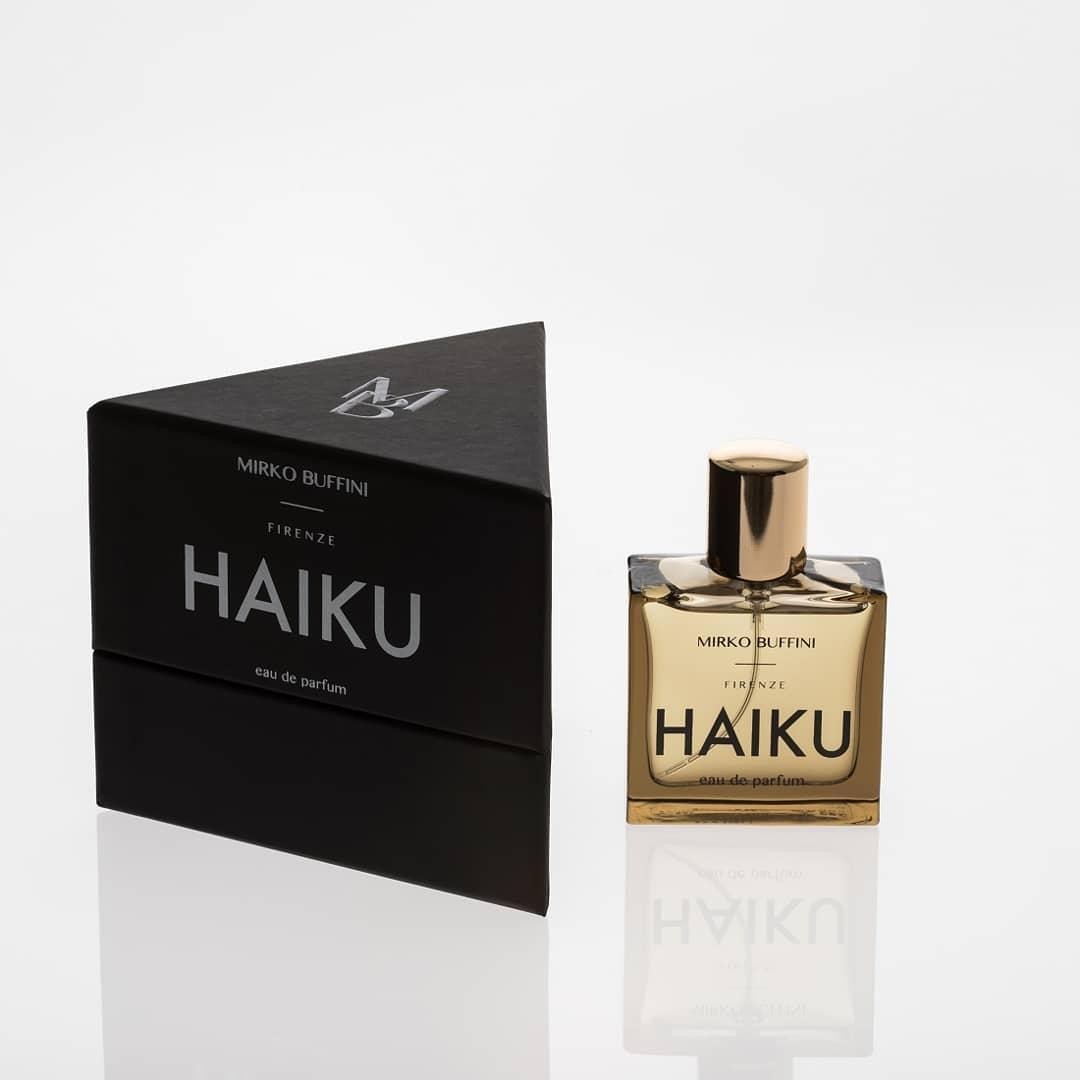 Eau de parfum mixte Haiku Mirko Buffini. Flacon de 30 ml. Vendu dans sa boite noire triangulaire. 