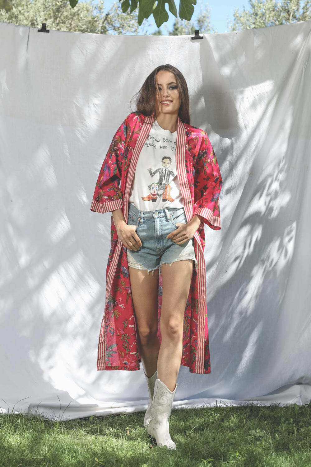 Kimono Sharing Rose Fushia. Port&eacute; face.