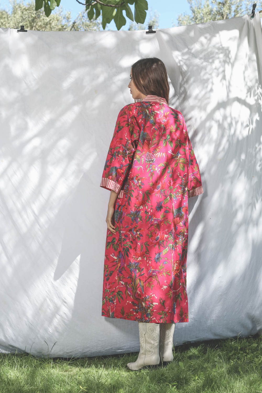 Kimono Rose Fushia Sharing. Port&eacute; dos. 