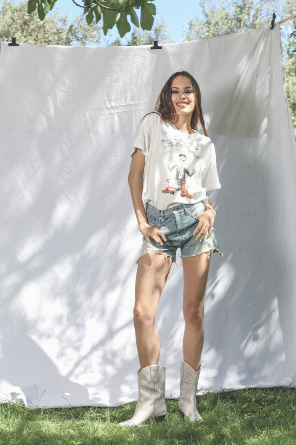 Produit Tee-shirt Unfortunate Portrait blanc These Boots are made for Joaquin 