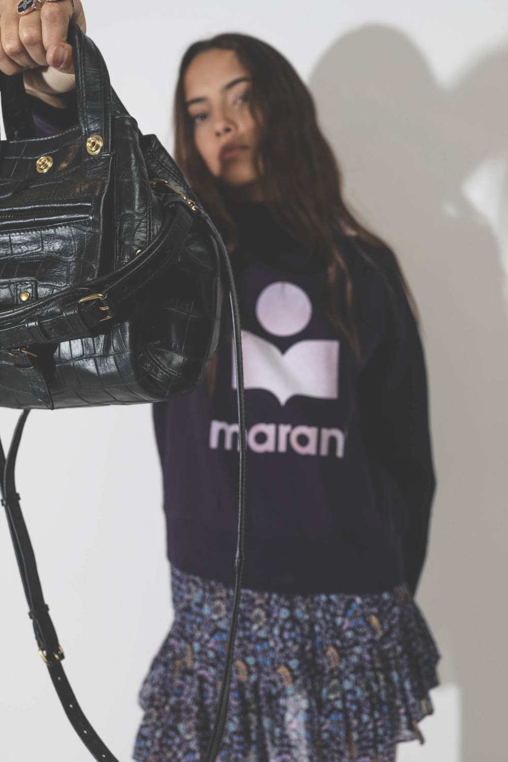 Sweat-shirt col montant prune Logo rose Moby Marant Etoile. Détail Logo.